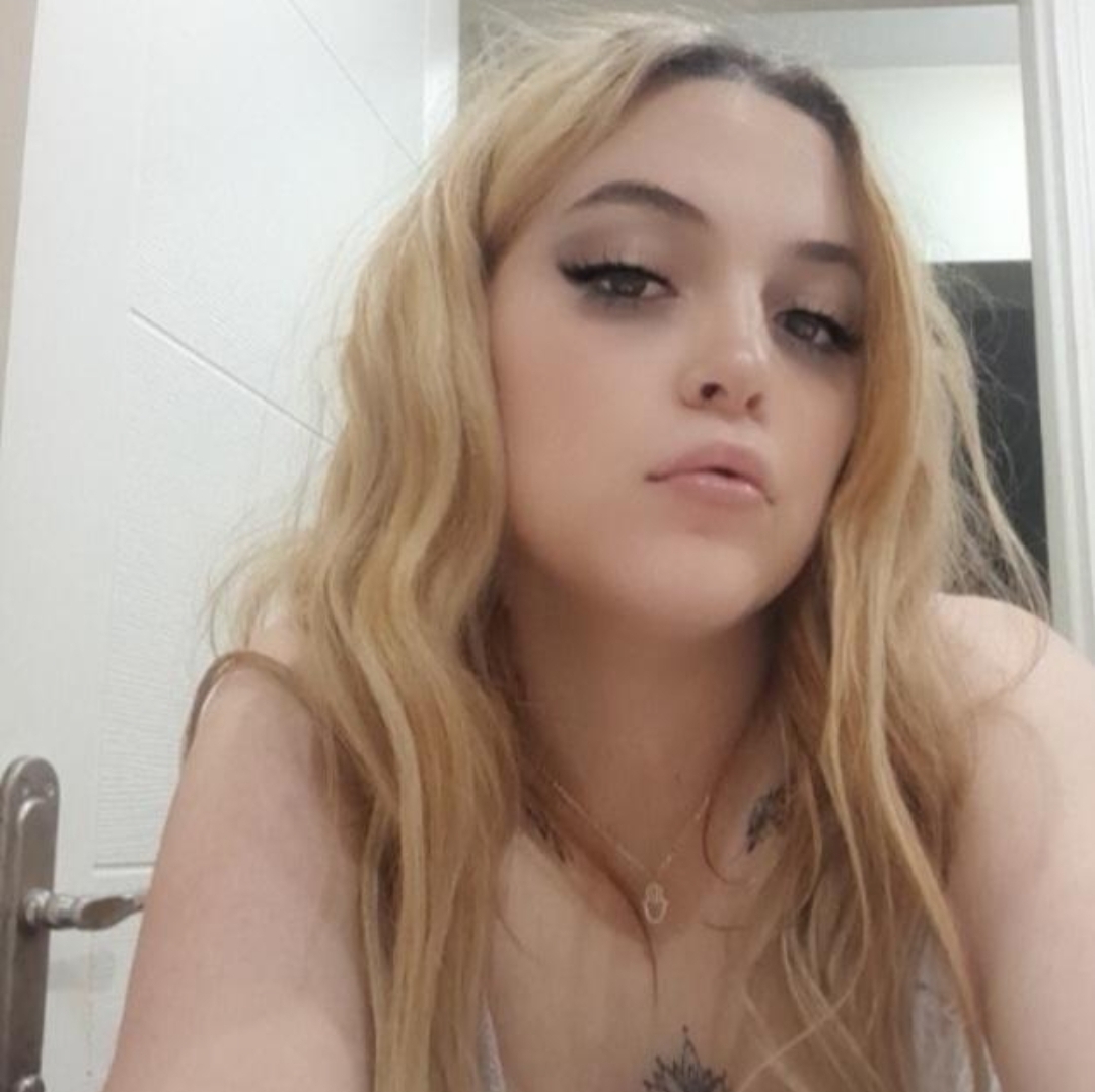 Uzun Bacaklı Hürriyet Escort Selda İle Tanışın